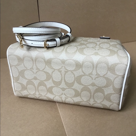 🌹Coach Mini Bennett Satchel In Signature NWT. - Picture 7 of 8